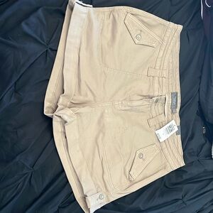 NWT- TORRID TAN SHORTS
